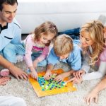 Новогодние подарки: 10 актуальных настольных игр