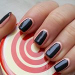 Мастер-класс: делаем двухцветный модный маникюр