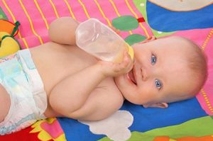 Как отучить малыша от бутылки