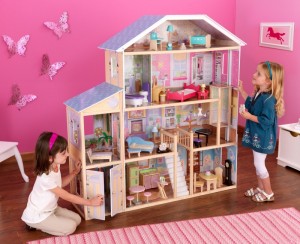 Сделай сам: кукольный домик для девочки