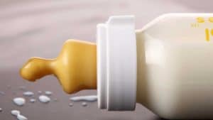 Как запасти грудное молоко
