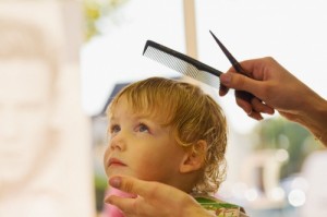 Как уговорить ребенка постричься?